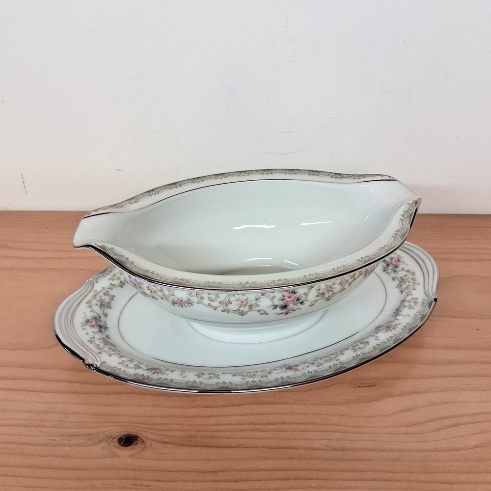Noritake Edgewood China 5807 Gravy w Attached Scroll Handled Underplate Platinum